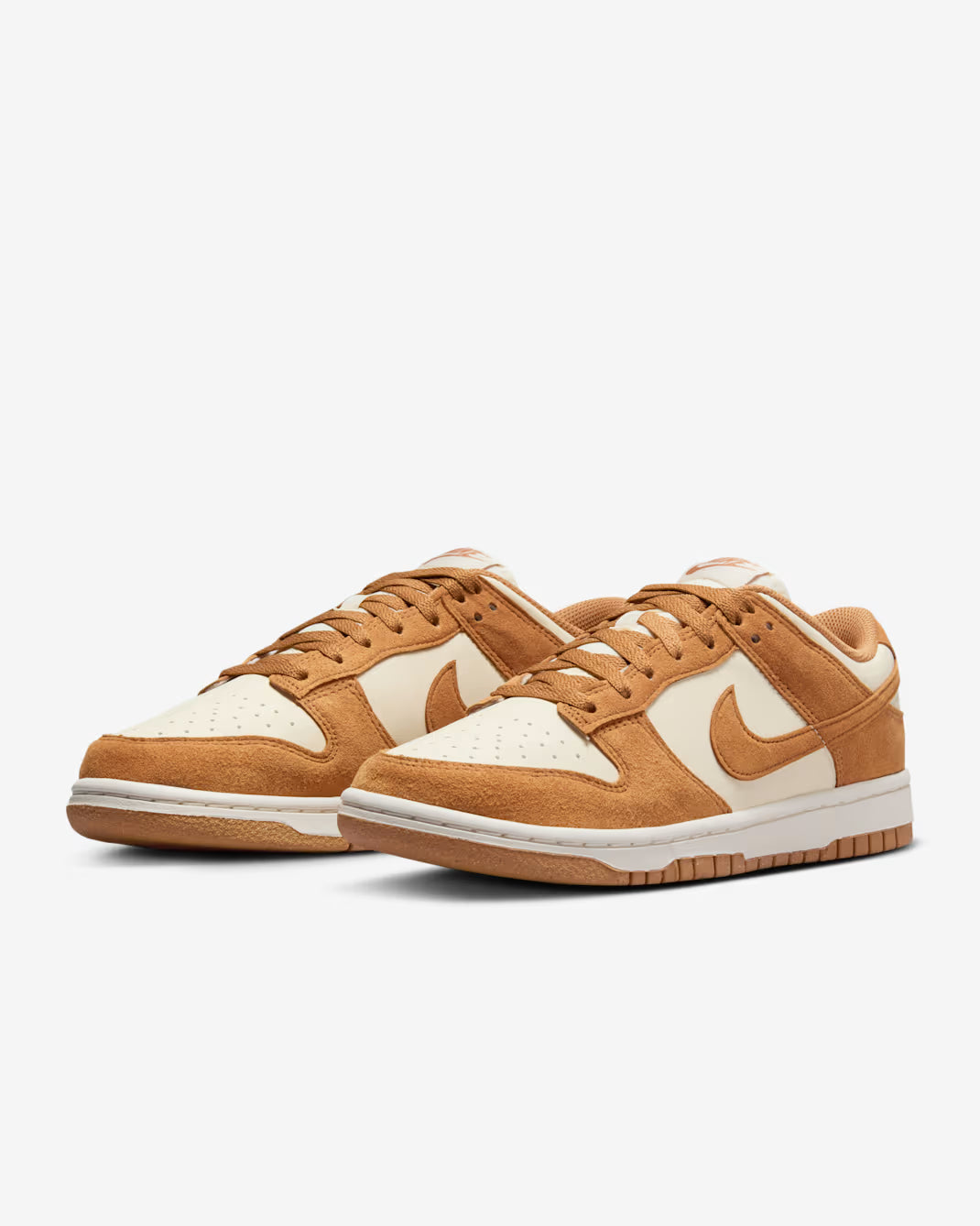 Baskets NK Dunk Low