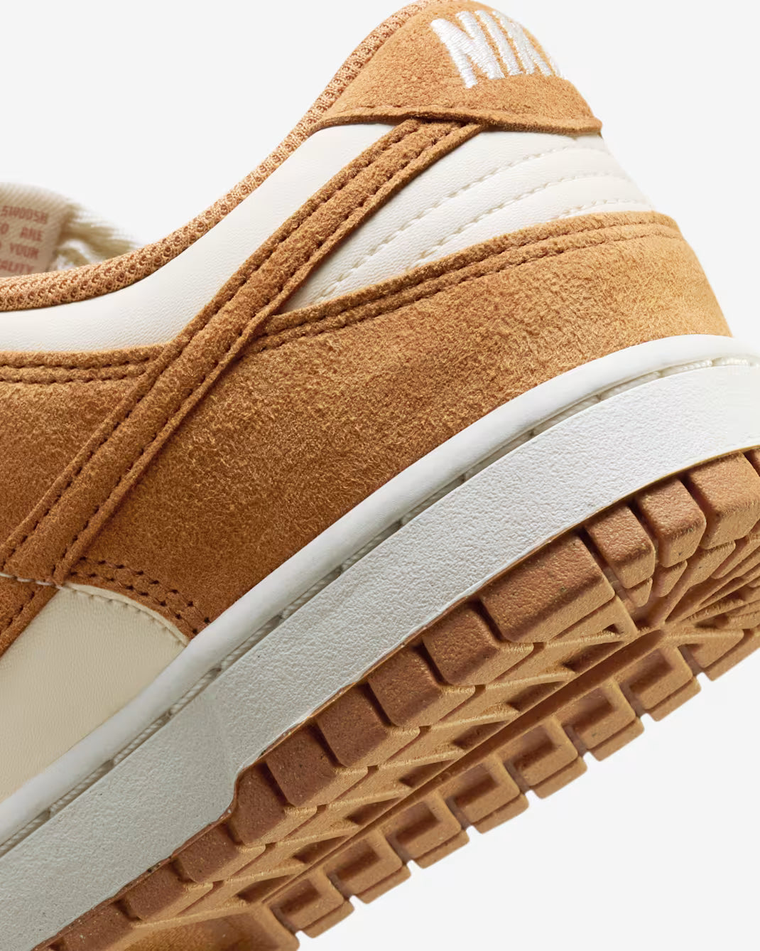 Baskets NK Dunk Low