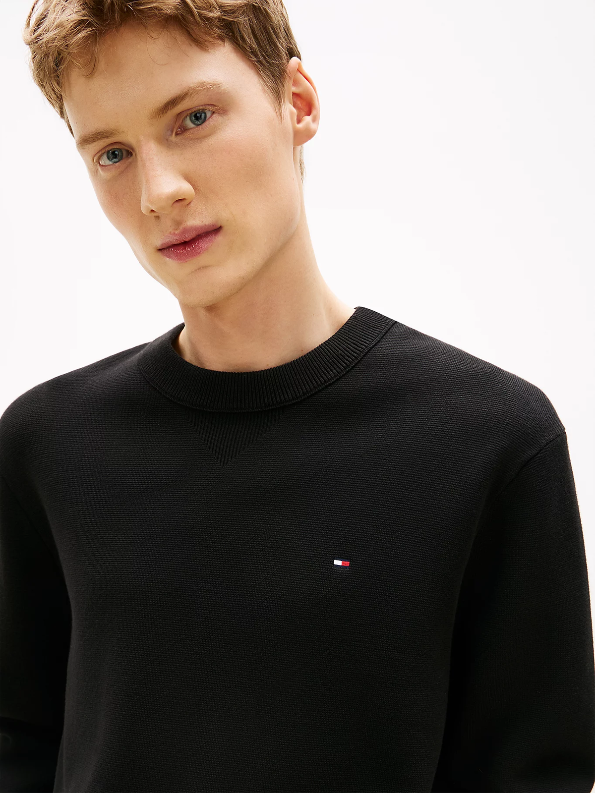 Pull Homme Col Rond – Élégance Intemporelle ; Confort Quotidien