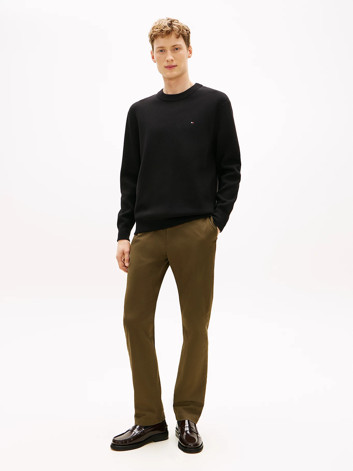 Pull Homme Col Rond – Élégance Intemporelle ; Confort Quotidien